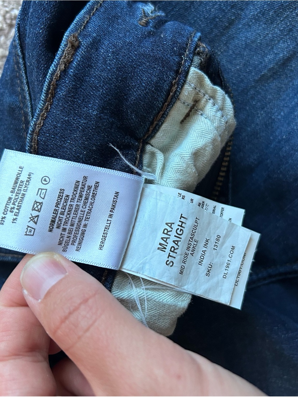 DL1961 Mara Straight Mid Rise Instasculpt Ankle Jeans Performance Size 26 - Picture 8 of 9